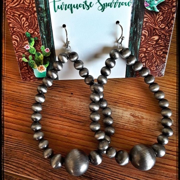 Navajo Inspired Pearl Teardrop Earrings - Picture 1 of 3